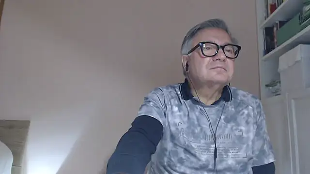 YOU6me's Webcam Show