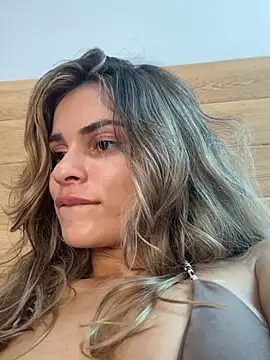 cuteluci_ Live XXX-chat