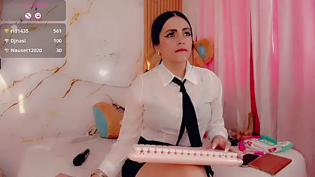 BrendaSquirtxのライブXXXチャット