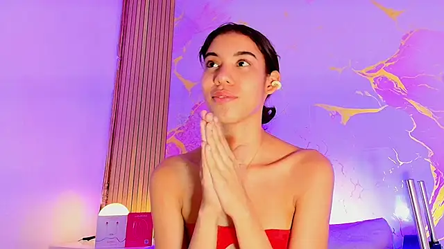 Chat XXX en directo de BellaHarpeer