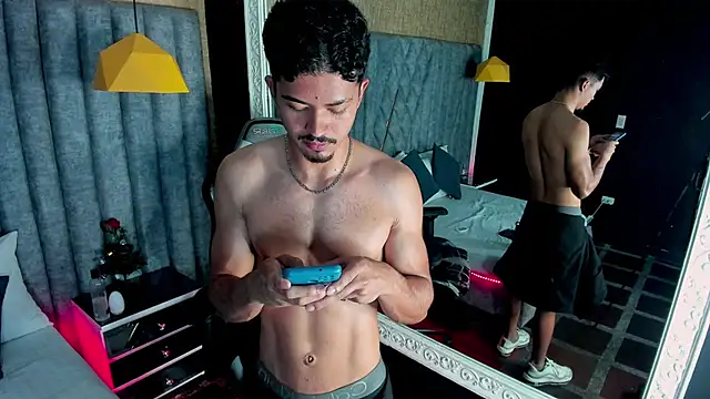 NicolaiKarav 现场XXX聊天