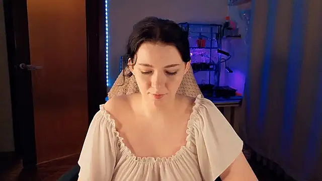 Czat XXX na żywo – Doll_lira