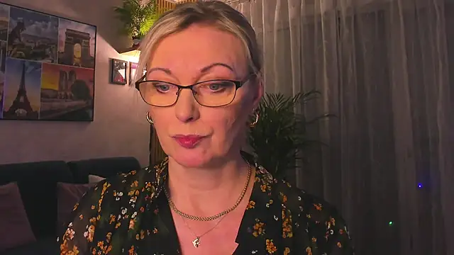 vanessa_chat's Webcam Show