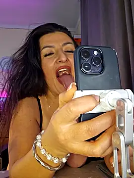 Hotangel75 Adlı Modelin Canlı XXX Sohbeti