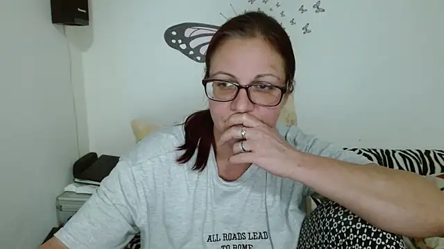 Chatroom XXX en direct de LadyHellene