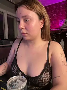 Chatroom XXX en direct de AnnaSeint