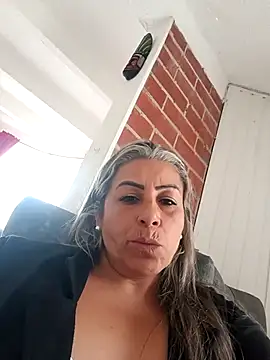 maynor_1998 live XXX chat