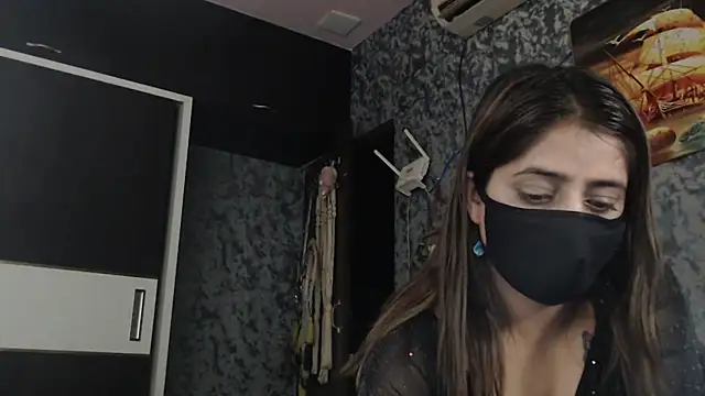 Tasty_Melody élő XXX-chatje