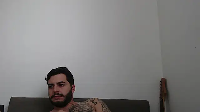 Chat XXX en directo de thomas_gun