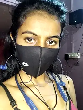 Thaper_Meera2 élő XXX-chatje