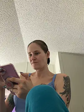 Chatroom XXX en direct de lolabunny9