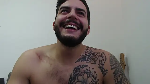 Czat XXX na żywo – thomas_gun