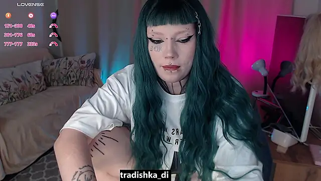 tradishkaのライブXXXチャット