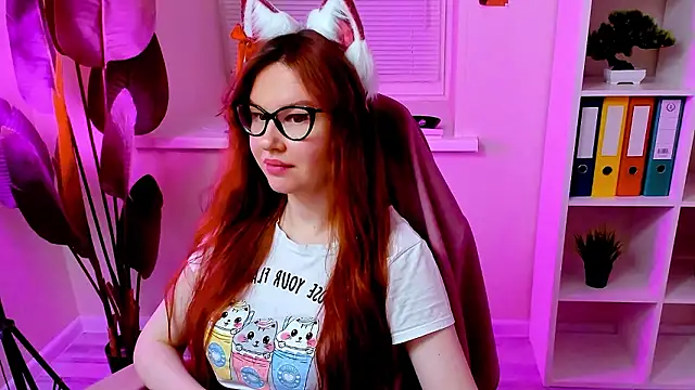 CarolGiggly: онлайн-секс-чат