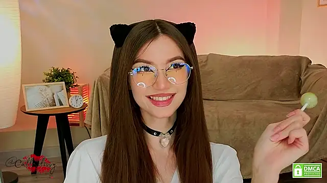 Czat XXX na żywo – oliviaah_