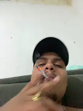 Domzin33 Show Webcam