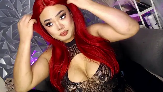 AlwaysHornyMia Webcam show