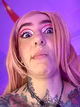 Chat XXX ao vivo de Evangelyne_1