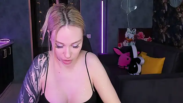 Blckmirrorr Chat XXX in diretta