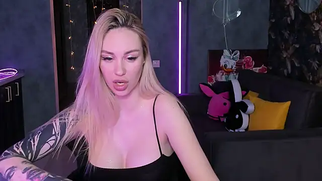 BlckmirrorrのライブXXXチャット