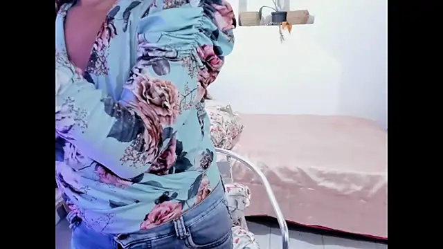 Chat XXX ao vivo de megan_doll2123