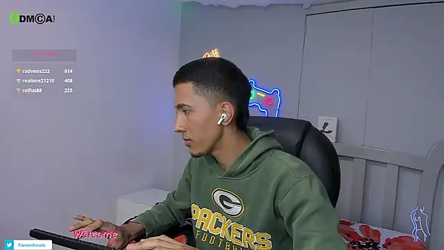 عرض كام HarolddXL