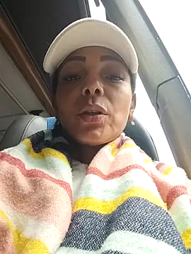 Lunasquirt1985 Webcam-Show