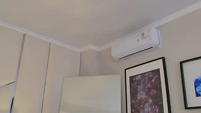 AmeliRoyse webcam show