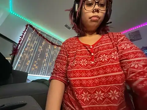 moan4mona Show in webcam