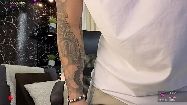 Show modela Alexander_ferre na web-kameri