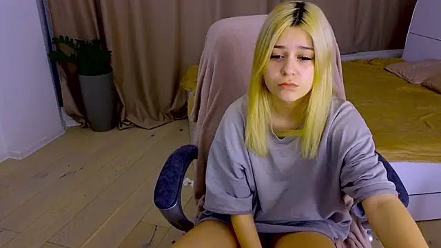 Show modela ApheliaStar na web-kameri