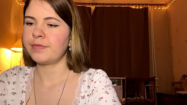 MaevAmy Adlı Modelin Canlı XXX Sohbeti