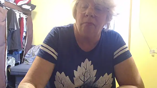 canadiancougar1965 Chat XXX in diretta