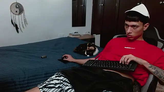 aaron_blug Live XXX-chat