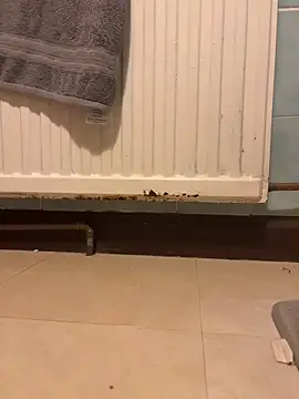 EE123458 Live XXX-chat