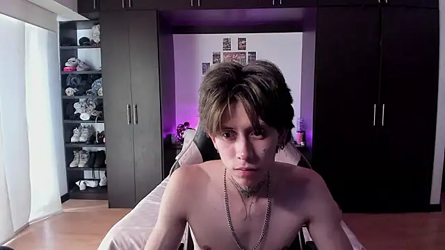 xIce_Boy Adlı Modelin Canlı XXX Sohbeti