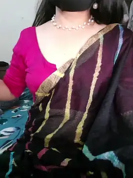 Pokazy przed kamerką – Crazysexycouple00