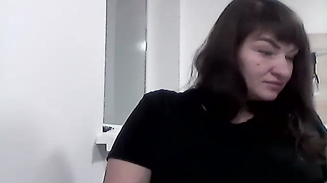 AllinaKis Live XXX Chat