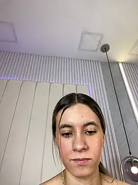 JuliaColemann Adlı Modelin Canlı XXX Sohbeti