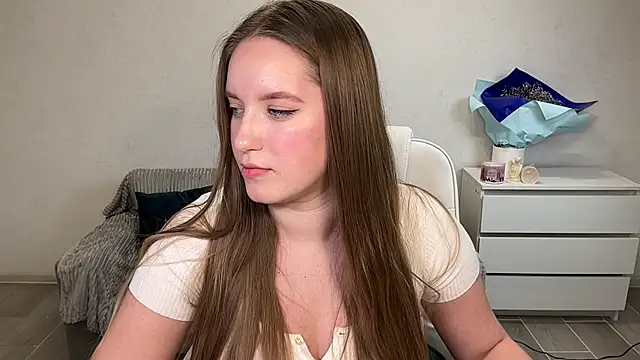 EvaMaddison Adlı Modelin Canlı XXX Sohbeti