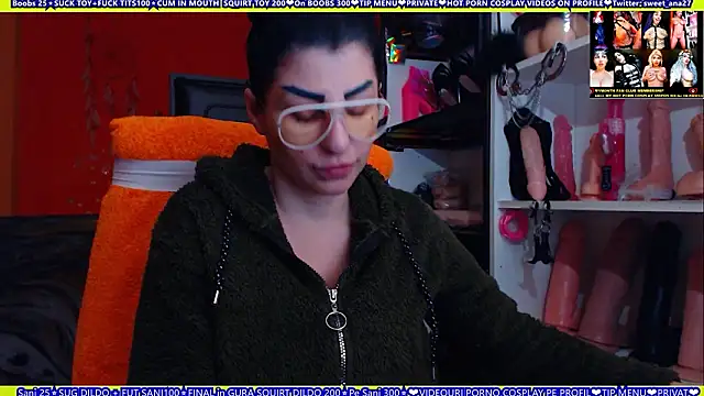 cuminmenowbbyx Adlı Modelin Canlı XXX Sohbeti