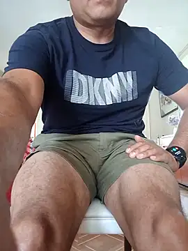 Show modela chicoguapo8 na web-kameri