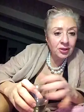 divinaerotica Chat XXX in diretta