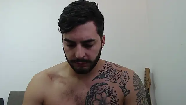 Chat +18 de thomas_gun ao vivo