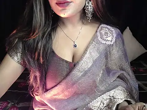 Naughtyy_stripgirl Chat XXX live