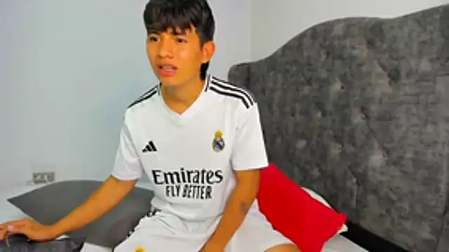 Chat +18 de Mikke18 ao vivo