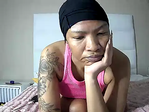 Show Webcam de SexyPettiteDonna