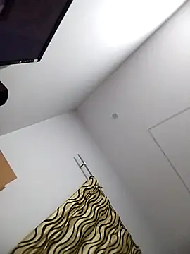 Desiandaj 网络视讯表演