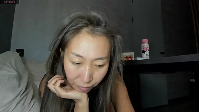 Kimmy_sunn: διαδικτυακό σόου στην κάμερα