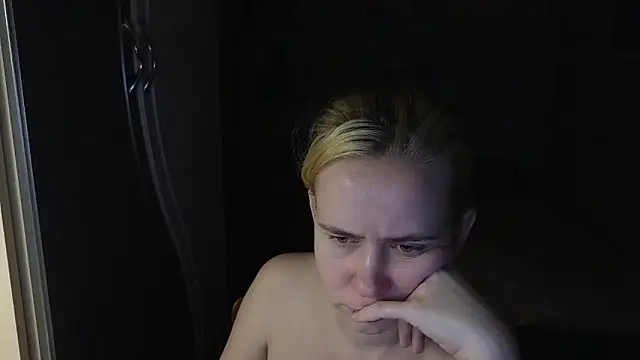 Riley_Roo Chat XXX live